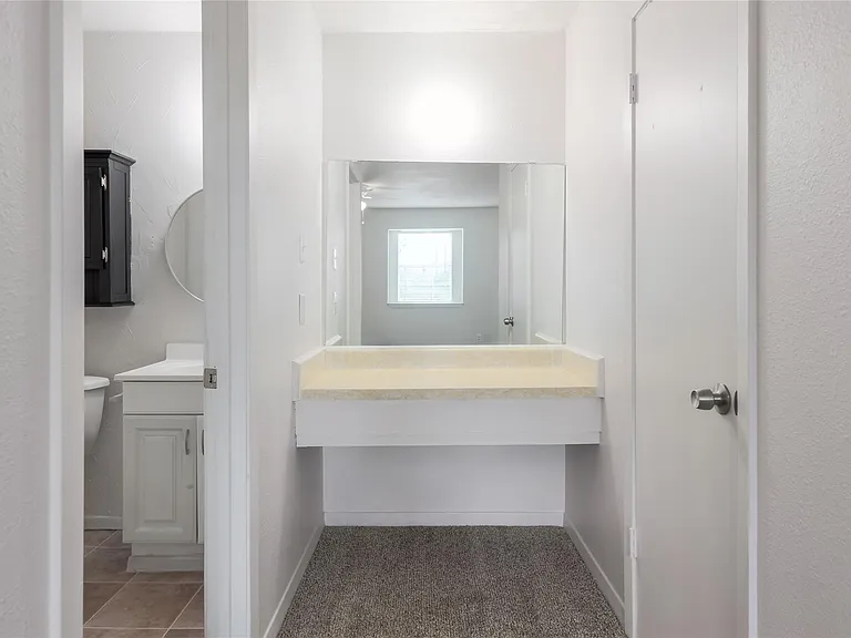 2201 Mission Hill Cir #4 — Photo 16