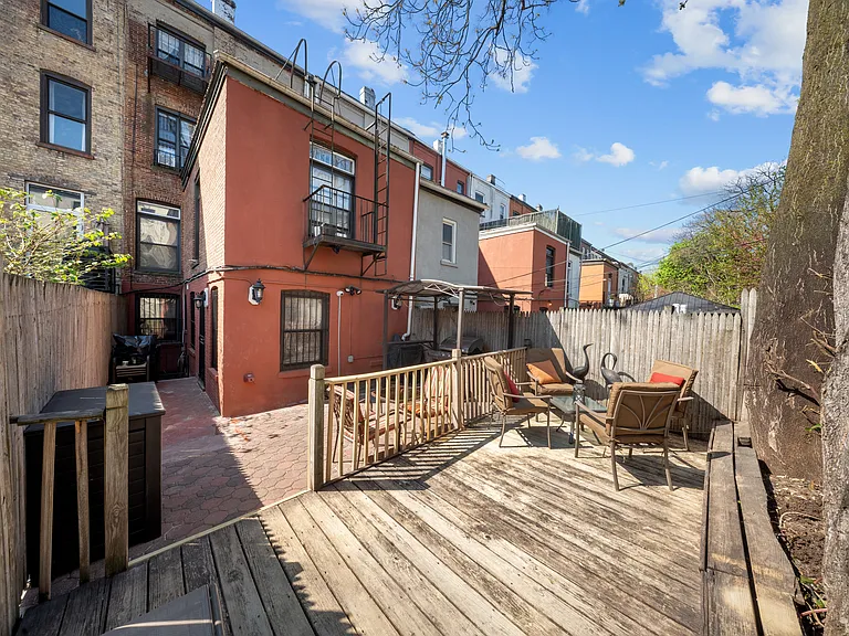 419 Hancock St #1 — Photo 23