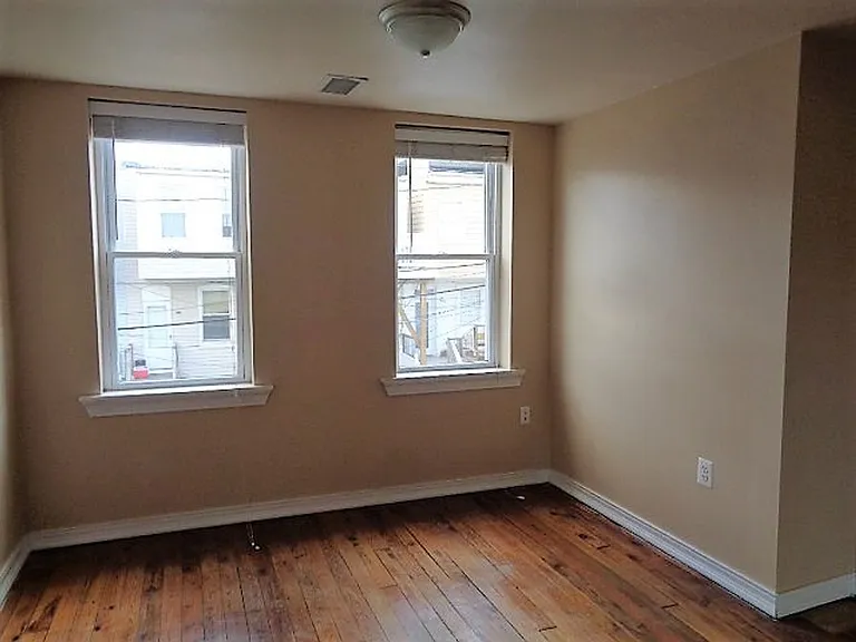 511 S Lehigh St — Photo 6