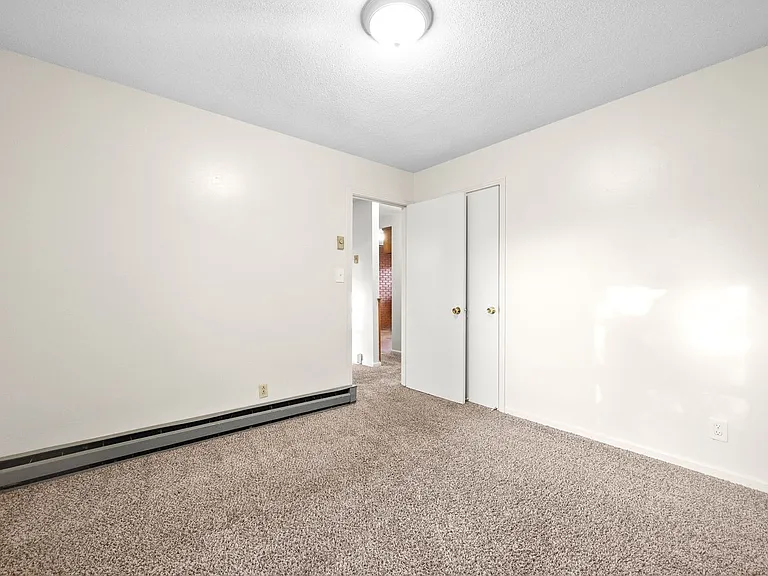 Madison Street-1221 — Photo 16