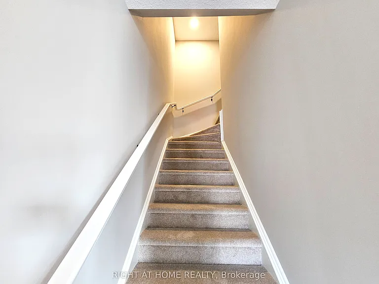 708 Woolwich St #114 — Photo 11