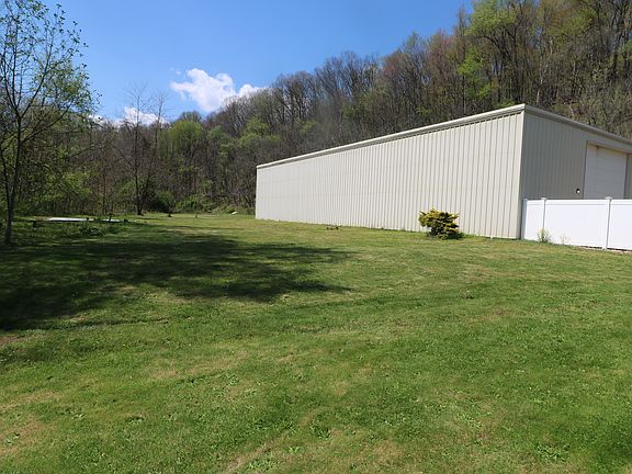 5th image of 205 Norwood Dr