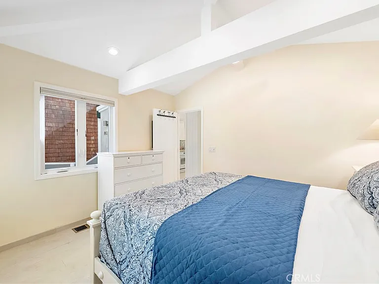 1051A Gaviota Dr — Photo 15