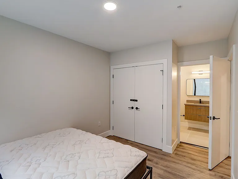 Cypress on Vine Co-Living — Photo 21