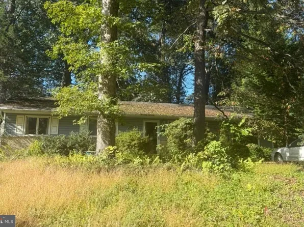 5806 Miriam Dr, Sykesville, MD 21784