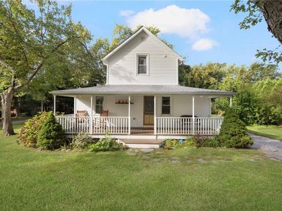 28 Economy Ave, Warwick, RI, 02889