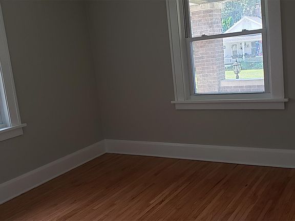 4th image of 2230 16th Ave