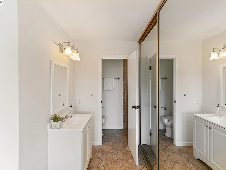 201 Ramon Pl — Photo 35
