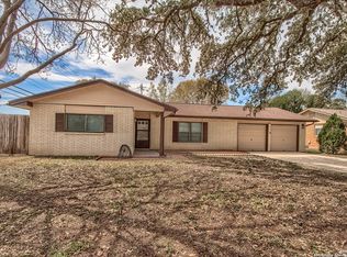 103 Quail Dr, Universal City, TX 78148