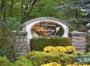24 Bristol Ct, Lincoln Park, NJ 07035