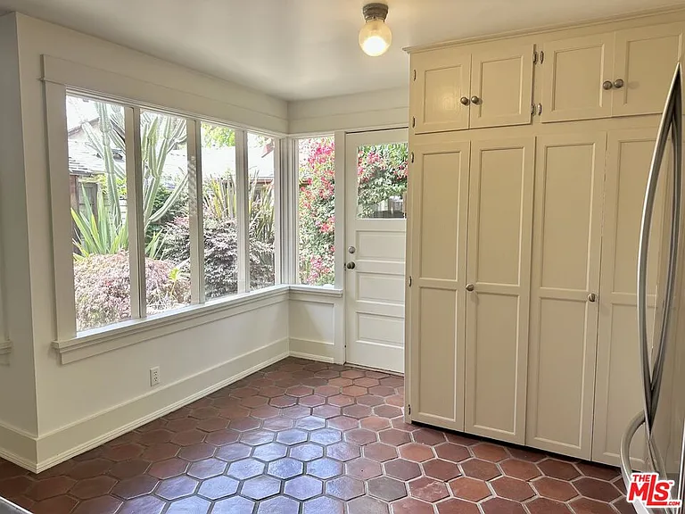 2216 Meade Pl — Photo 45