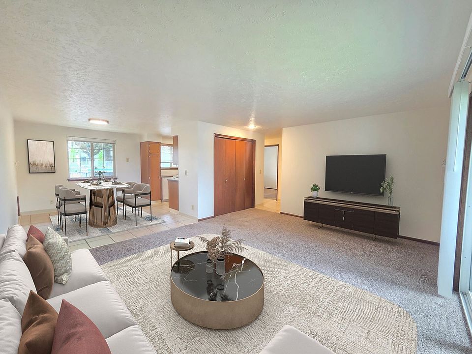 1st image of 3315-3317 W Bismark Ave #3N
