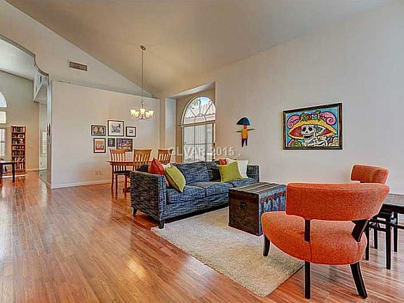 3rd image of 3051 Sunrise Heights Dr