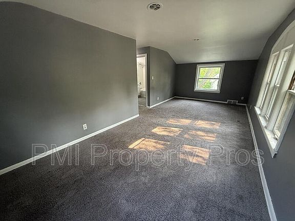 3rd image of 6618 N 56th St