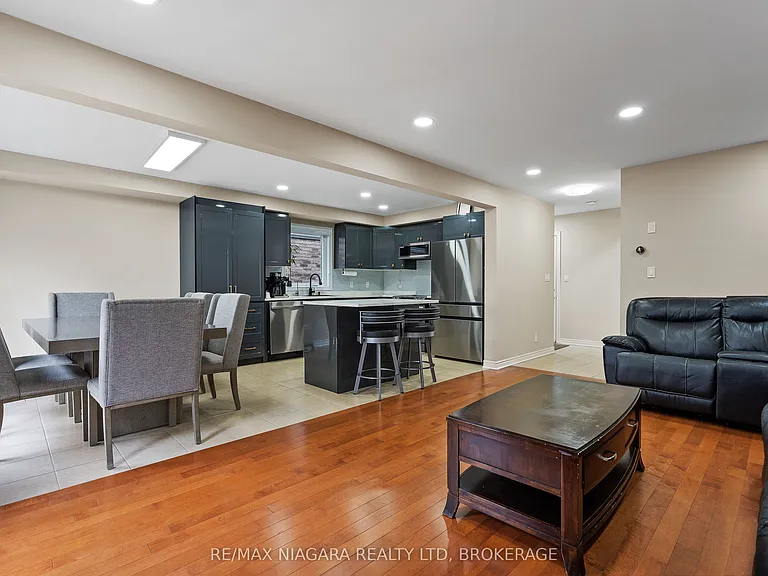8511 Jennifer Cres — Photo 8