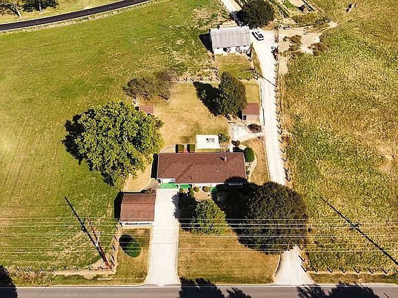 2nd image of 11009 N Saint Joseph Ave