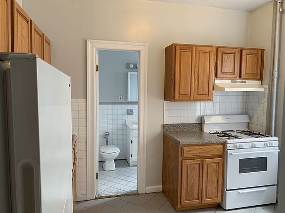 2nd image of 3163 33rd St APT 21