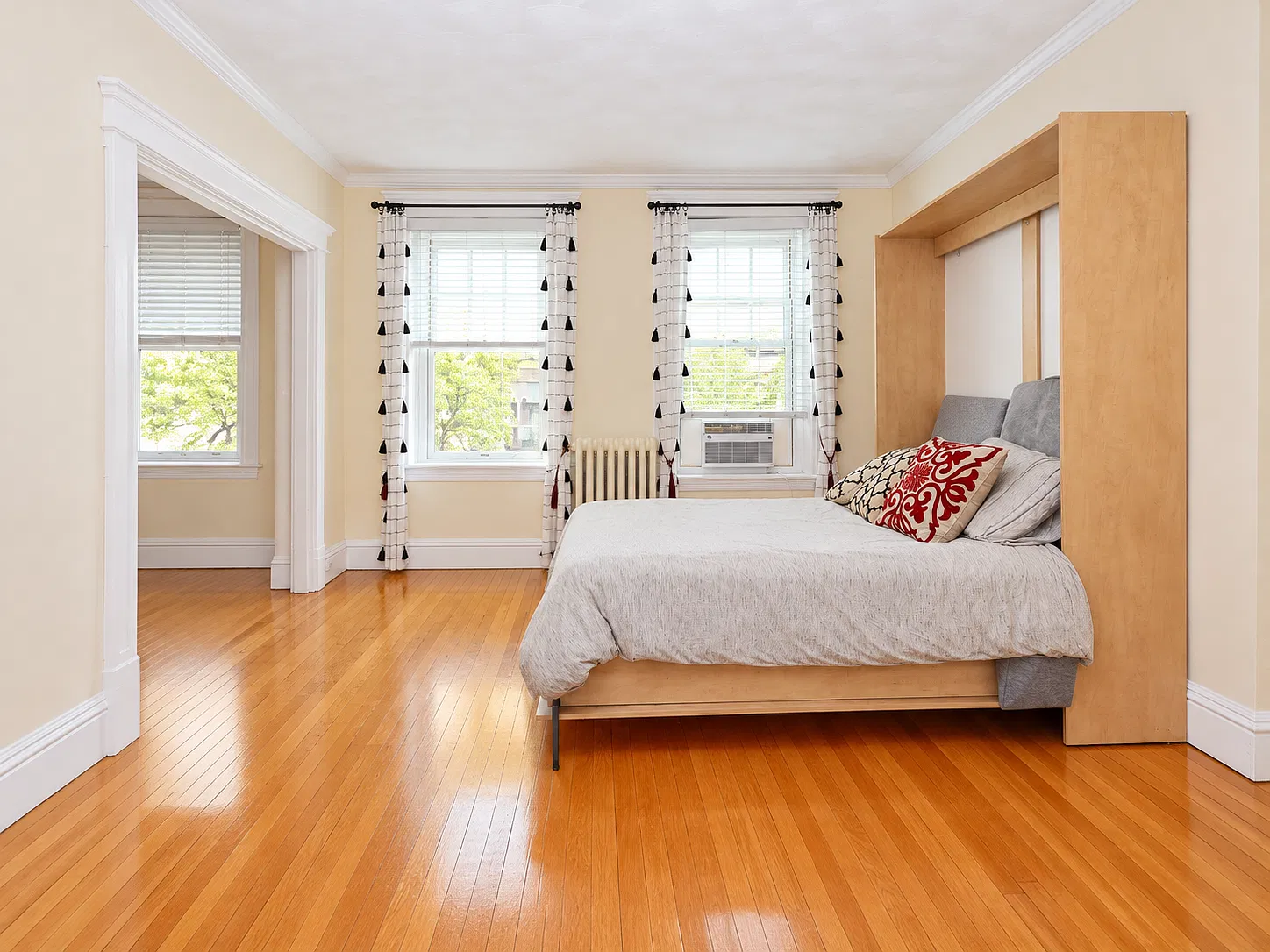 Studio, 400 sqft, $2,295 — Photo 2
