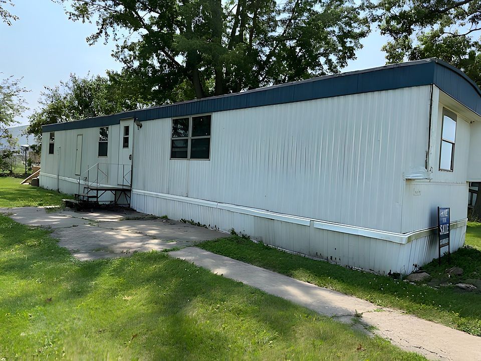 2nd image of 42 Village Ct Lot 42