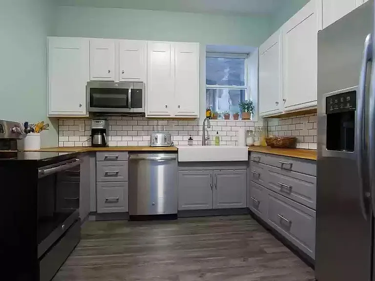 839 E Drexel Sq #1 — Photo 11