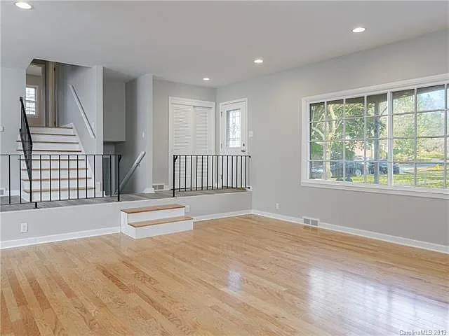30 S Oak Forest Dr — Photo 4