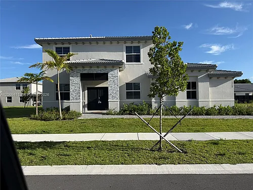 13248 SW 188th Ter Photo 1