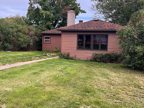 3rd image of 1111 E Camp St