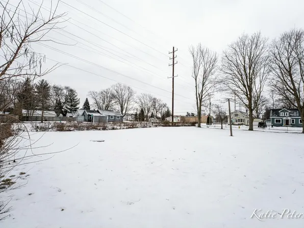 115 Murray St SW, Wyoming, MI 49548