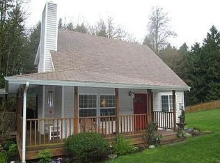 9212 NE Valley Rd, Bainbridge Island, WA 98110