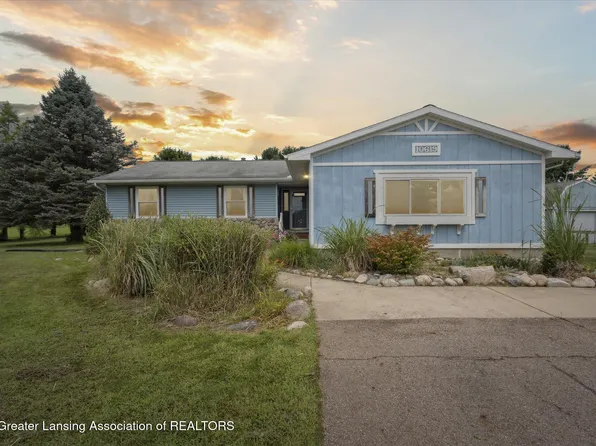 10619 Barnes Rd, Eaton Rapids, MI 48827