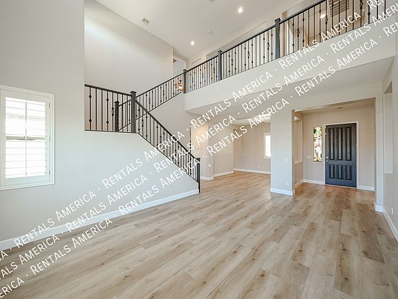2nd image of 18676 E Braeburn Ln