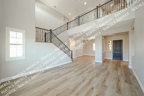 18676 E Braeburn Ln Photo 1