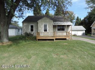 1823 Hawthorne Ave, Saint Joseph, MI 49085