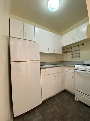 Rented by David Francis New York LLC | media 16