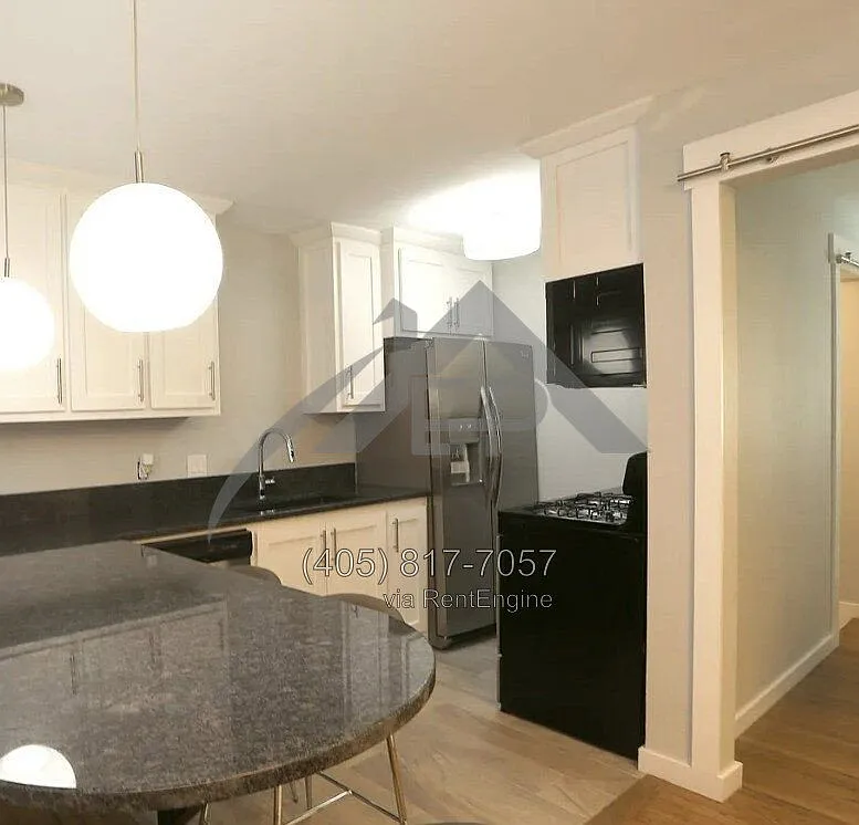 1 bed, 1.0 bath, 500 sqft, $799 — Photo 2