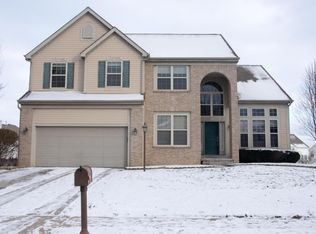 8352 Shady Maple Dr NW, Canal Winchester, OH 43110
