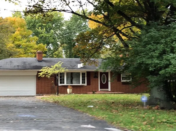 215 W Lytle Five Points Rd, Springboro, OH 45066
