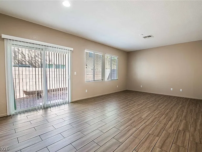3925 Meadow Foxtail Dr — Photo 5