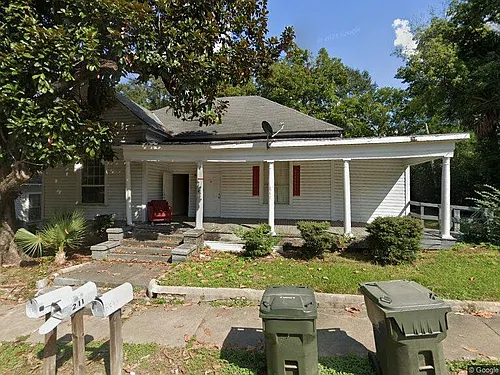211 S Appletree St #3 Photo 1