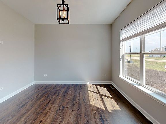 Flex space, main floor