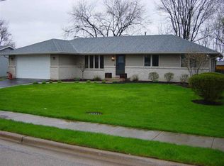 216 S State St, Poplar Grove, IL 61065