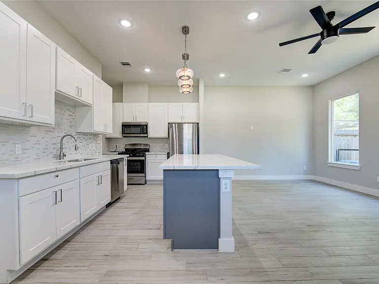 4536 Sunflower St — Photo 10