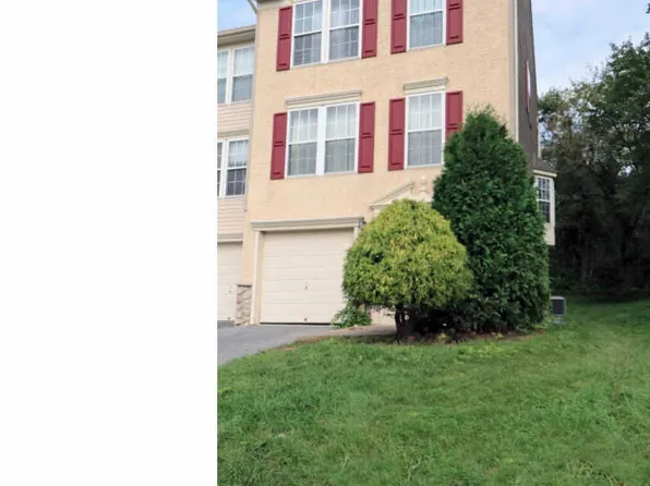 811 Fox Trl, Parkesburg, PA 19365