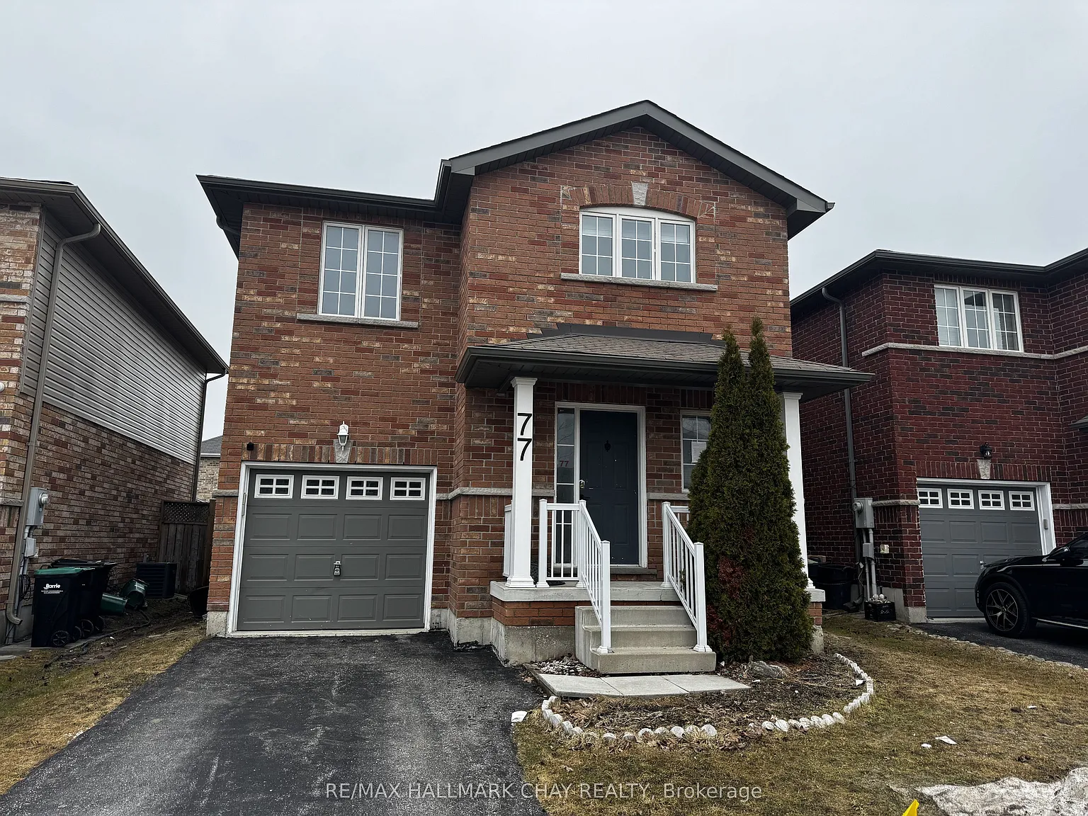 77 White Cres photo 1
