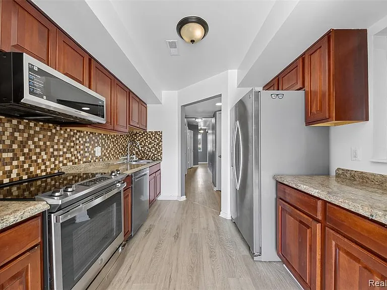16515 Terrace Village Dr — Photo 16