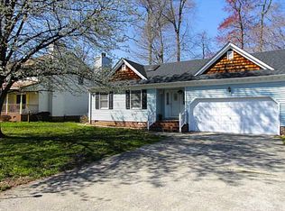 114 Michaels Woods Dr, Hampton, VA 23666