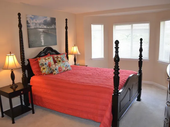 808 W Manson Rd APT B203, Chelan, WA 98816