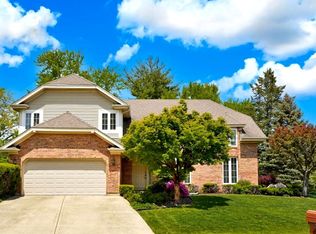 21W674 Clifford Rd, Glen Ellyn, IL 60137