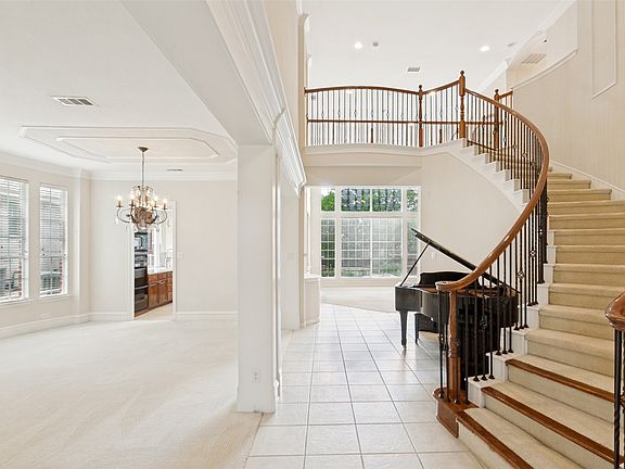 4th image of 3108 Meadow Wood Dr