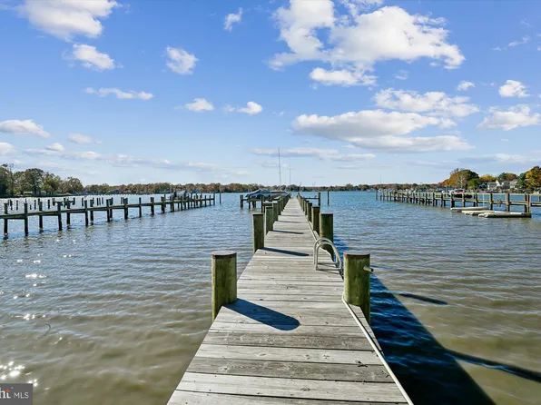 4992 Lerch Dr, Shady Side, MD 20764